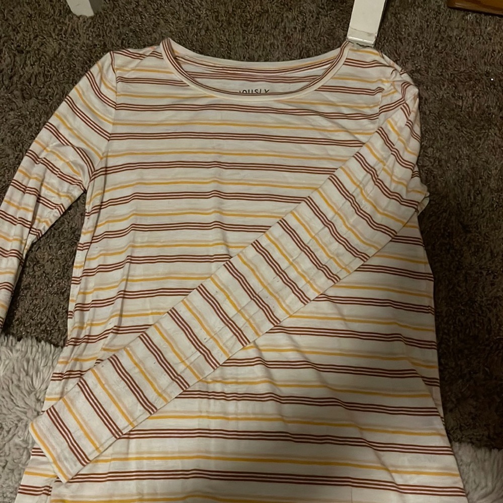 To much clothes needing to sell some